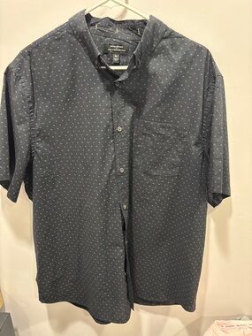 Banana Republic Navy Short-Sleeve Button-Down Shirt with Micro Dot Print
